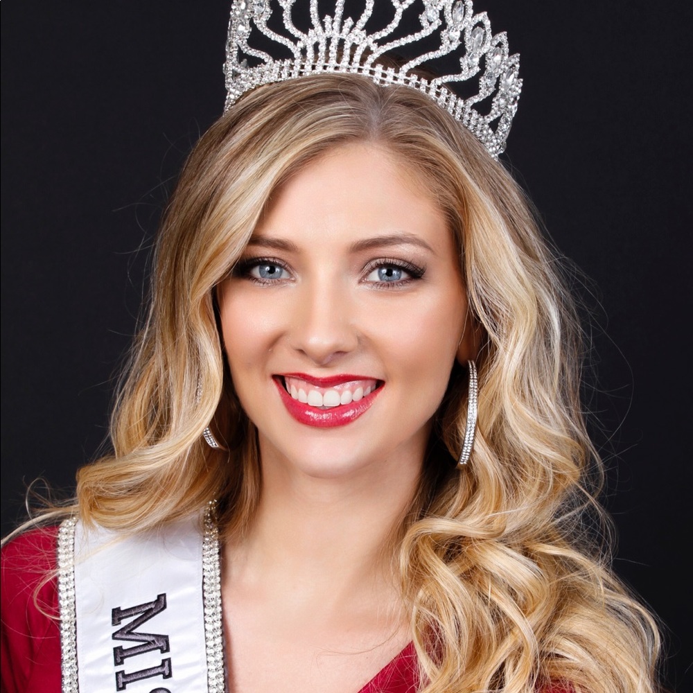 Meet your Posher, Kayla